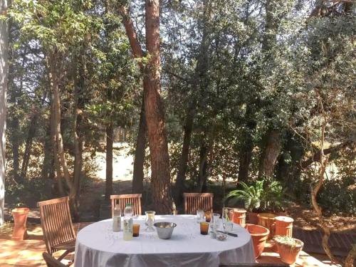 Maison spacieuse avec piscine à Aix-en-Provence Maison spacieuse avec piscine à Aix-en-Provence