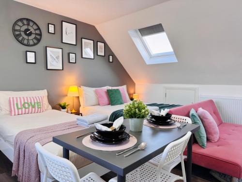 Lively Studio Loft 30min to Central London, London