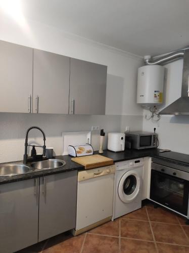 Kitchen, Refugio da Serra in Belmonte