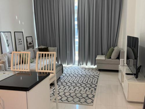 Dubai damac hills luxurious appartment, Dubaj (fotografie 4)