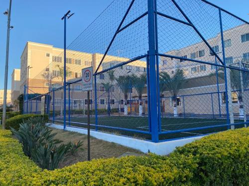 Apto térreo com garagem, quintal condomínio com portaria 24h (Apto terreo com garagem, quintal condominio com portaria 24h) in Valparaíso De Goiás