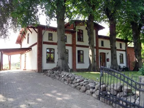 Komfortable Ferienwohnung "Vier Linden", ruhige dörfliche Lage, 20 min zur Küste in Kirch Mulsow, Deutschland