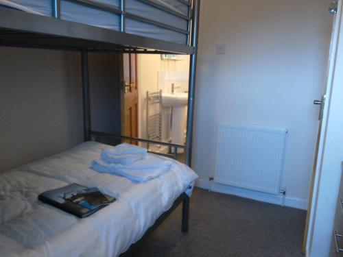 1 bunk bed