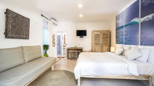 Mondo Surf Village Room Type - Deluxe Triple Room