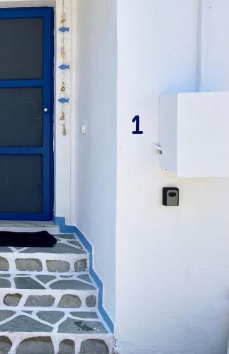 Amazing Blue Marsis Apartment in Paros