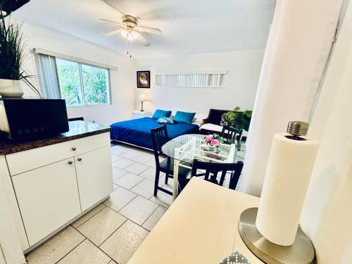Beach Tide Motel Room Type - Studio