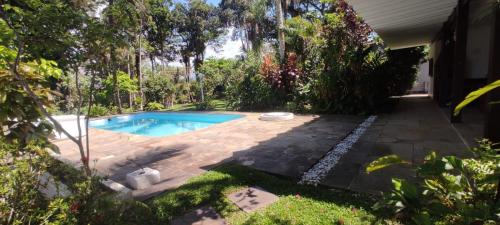 Casa terrea, ampla com piscina privativa, garagem para 4 carros e 3 motos- 500m da Praia de Pernambu – khách sạn tại Praia de Pernambuco