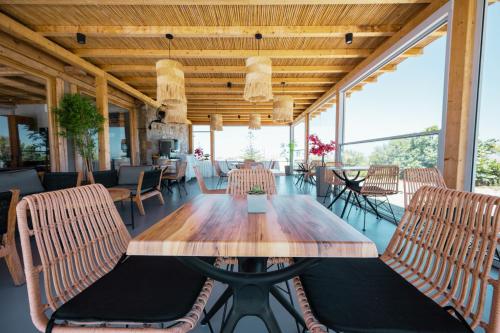 อาหารและเครื่องดื่ม, อีเจียน ฮอสพิทาลิตี (Aegean Hospitality) near สนามบินภายในประเทศเกาะไมโคนอส