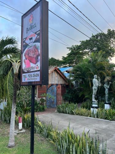 Cozy & Cute Beach Apt Rodney Bay, Родни-Бэй-Виллидж (фото 9)