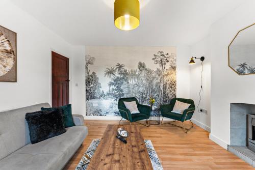 Stylish 5 Bed in Peak District Gem - Games Rooms in Heanor központ