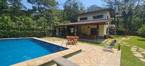 Casa da Josie em Maresias com piscina no pé da Mata Atlântica - 4 quartos, Maresias