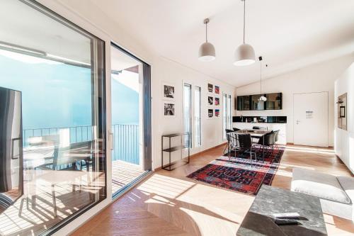 Unique Gandria Attic by Quokka 360 - Elegant Lake View Apartment, Lugano