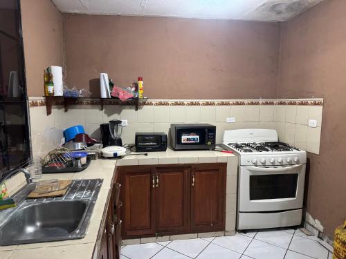 Macaw Stay Room in Sonsonate
