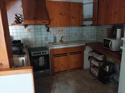 charmante maison ardechoise gîte à louer Vogüé