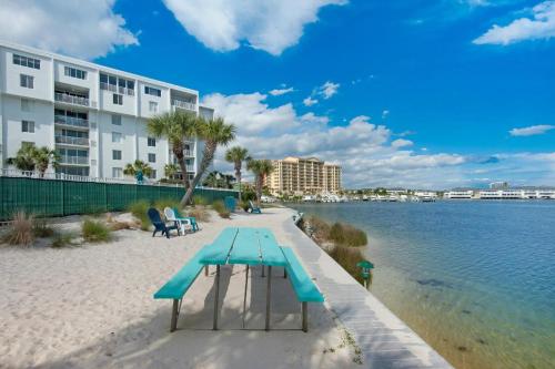 Dolphin Point #401C near Shrimp Basket