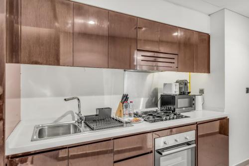 LUX Apt 5 min away from Burj Khalifa & Dubai Mall, Dubai (photo 4)