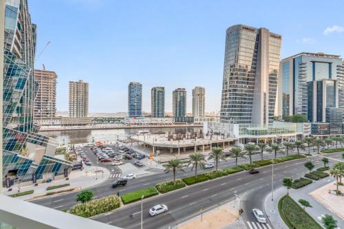 LUX Apt 5 min away from Burj Khalifa & Dubai Mall, Dubai (photo 5)
