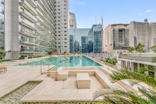 LUX Apt 5 min away from Burj Khalifa & Dubai Mall, Dubai (photo 3)
