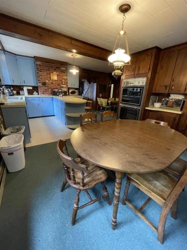 SUNSET HAVEN LIMIT 8 cottage - image 7