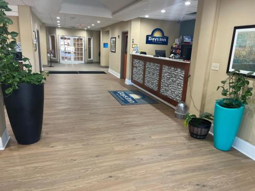 Cedartown Inn & Suites