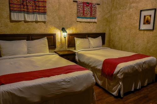 Deluxe Double Room with Two Double Beds image 8