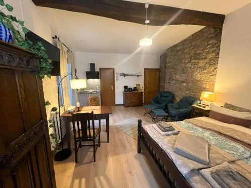Apartment Eifelsteig im Posthalterhof, anno 1683, mit Sauna in Blankenheim, Deutschland