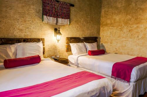 Deluxe Double Room with Two Double Beds image 4