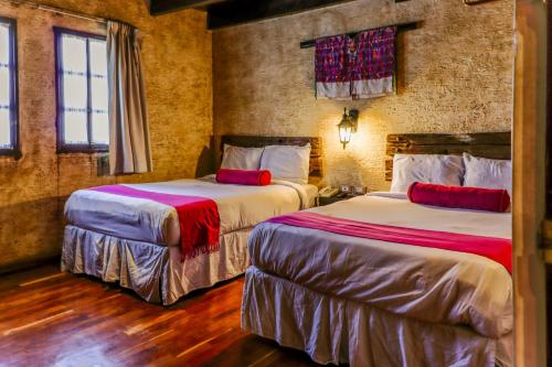 Deluxe Double Room with Two Double Beds image 5