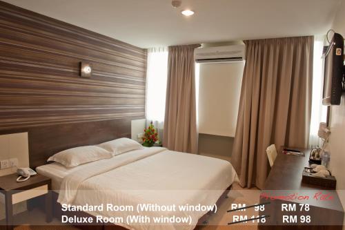 Deluxe Double Room image 1