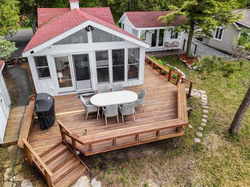 Deckside Dreams on Crystal Lake Deckside Dreams on Crystal Lake