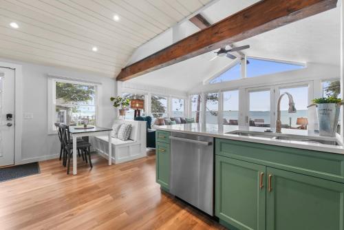 Deckside Dreams on Crystal Lake Deckside Dreams on Crystal Lake