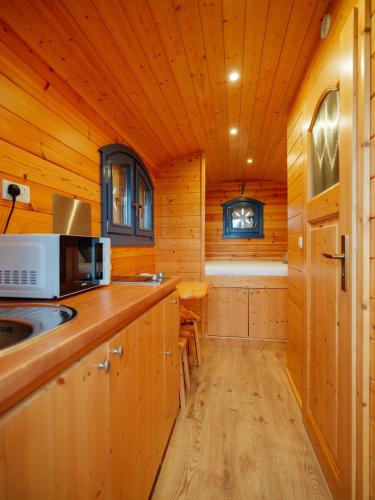 virtuve, Sunset Retreats The Anna Mae in Ombersley