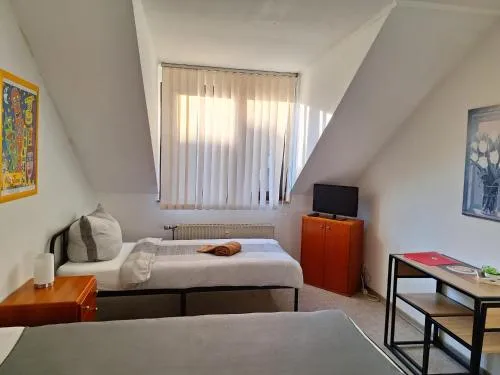 Zimmer E in Mönchengladbach, Deutschland