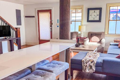 Sweet Spacious Suite detail