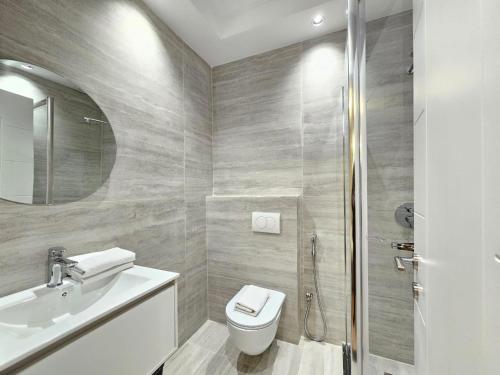 Miku Apartment-Modern 2Bedroom In Prime Location, Tirana (Foto 9)