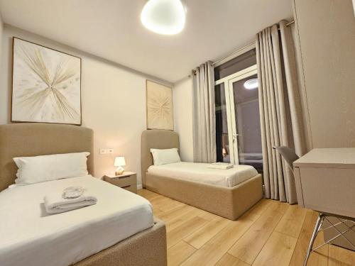 Miku Apartment-Modern 2Bedroom In Prime Location, Tirana (Foto 10)