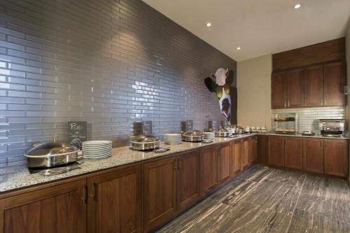 Restoran, Fiesta Inn Suites Aeropuerto del Bajio in Nuevo México (Guanajuato)