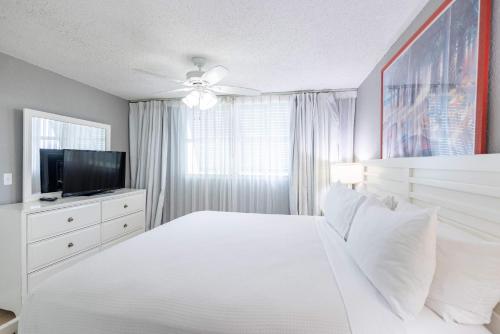 Grand Turk Suite - image 3