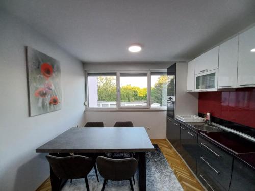 Apartment Ema with garage in Velika Kladuša