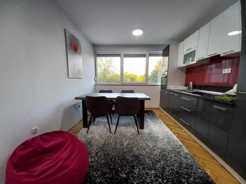 Apartment Ema with garage in Velika Kladuša