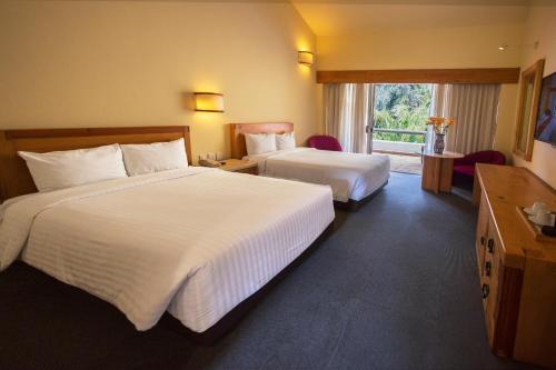 2 double beds