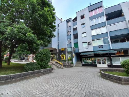 Apartment Ema with garage in Velika Kladuša