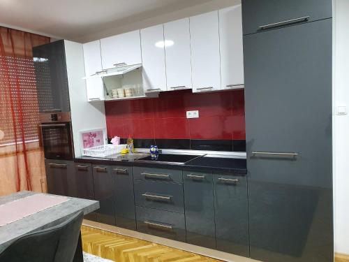 Apartment Ema with garage in Velika Kladuša