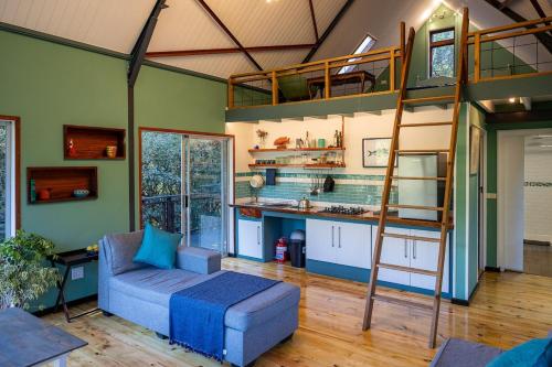 Storm's Hollow - Forest Cabin in Wittedrift