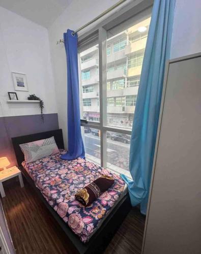 Partition Room with window Near Mashreq Metro, Dubaï