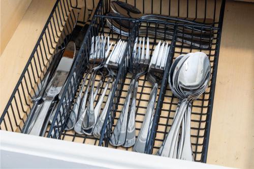 3BD Retreat - Hot Tub & BBQ - Near NCSU & Downtown