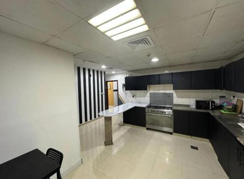 Gateway Partition Room in Barsha / Mashreq Metro - image 3