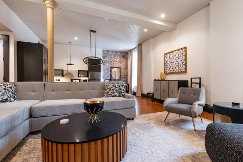 Four-Bedroom Luxury Apartment room in The Mayfair