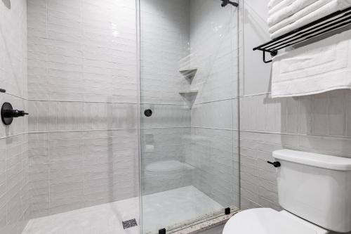 Four-Bedroom Luxury Apartment image 1