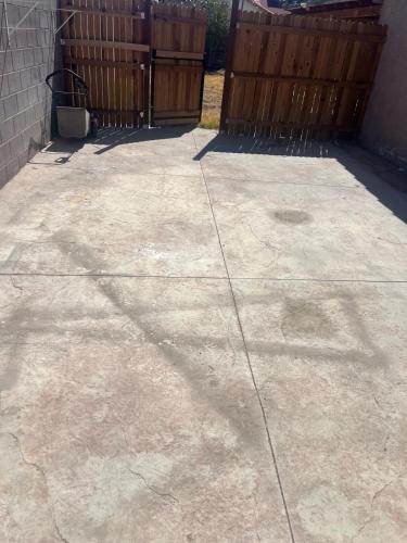 Sunny Pool Retreat-Sleeps 11- RV Parking, Las Vegas (photo 6)